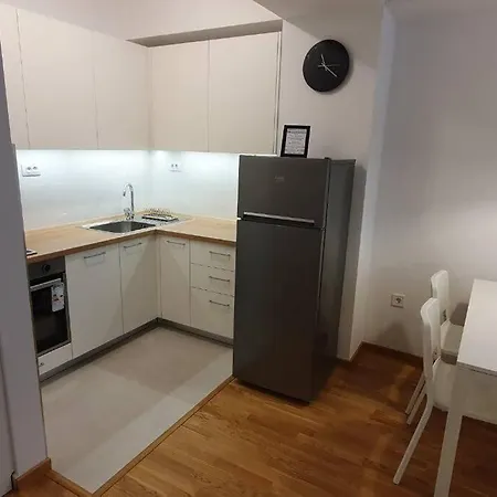 4 Apartment